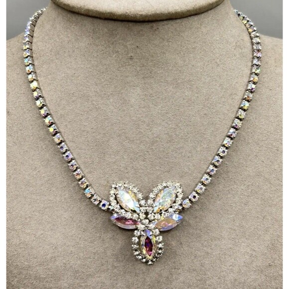 Weiss Jewelry - Weiss Crystals Aurora Borealis Signed Rhinestones Necklace Choker 15” Vintage